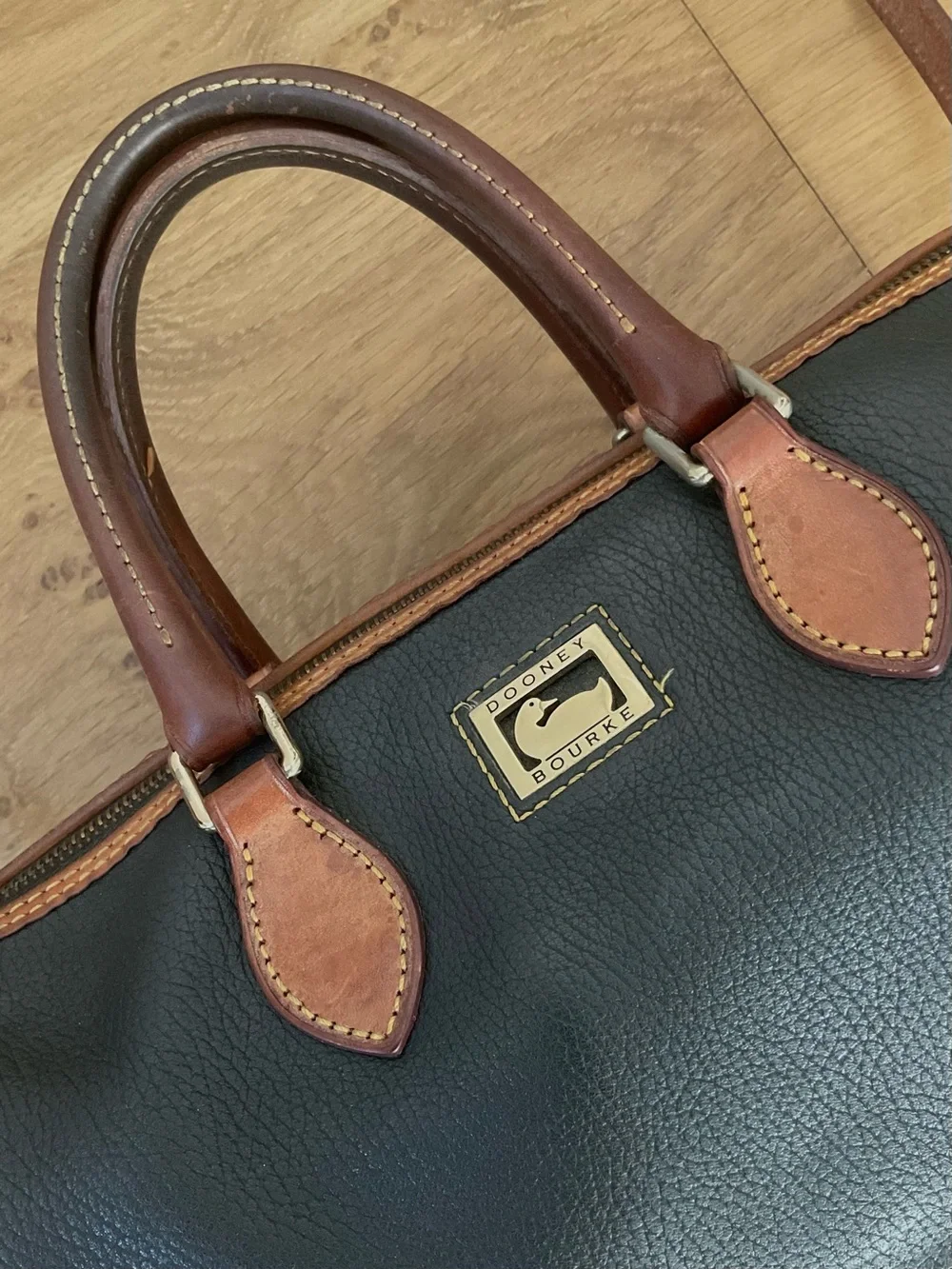 Dooney & Bourke Pebble Leather Duffle Satchel Bag Black Tan Medium Classic Prep